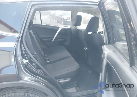 2018 Toyota Rav4 Hybrid Le z USA, uszkodzony, nr VIN JTMRJREVXJD205137